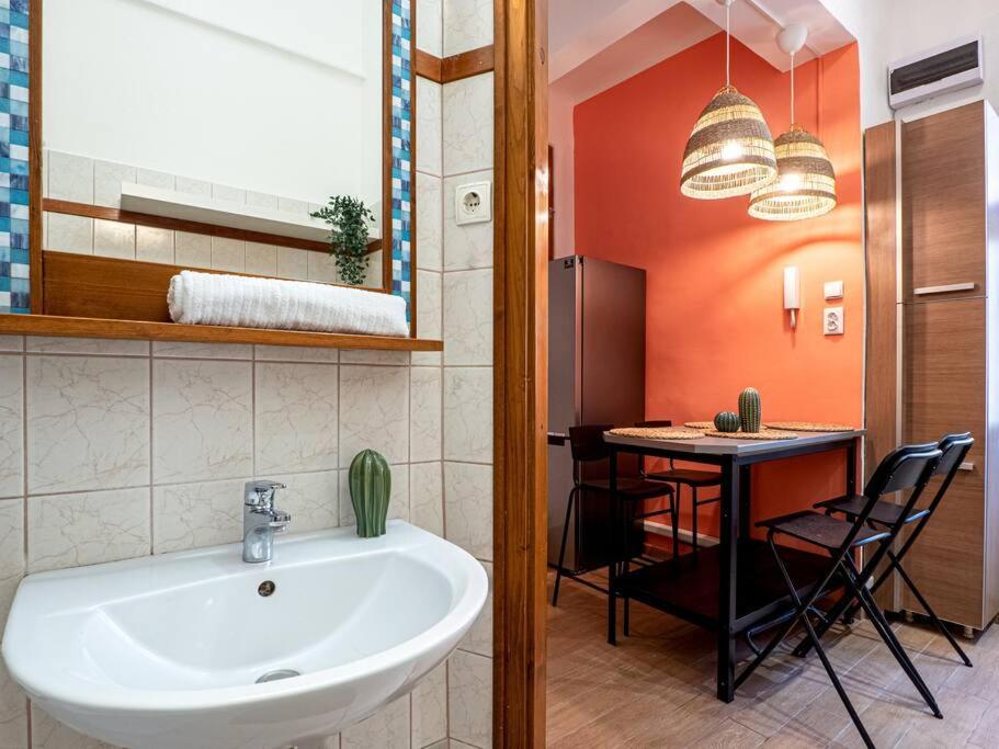 Mexicopo Apartment With Garage ブダペスト エクステリア 写真